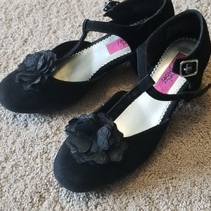 Girls size 4 black dress shoes